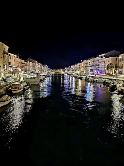 Le Calme A Deux Pas Du Port De Sete Apartamento Exterior foto