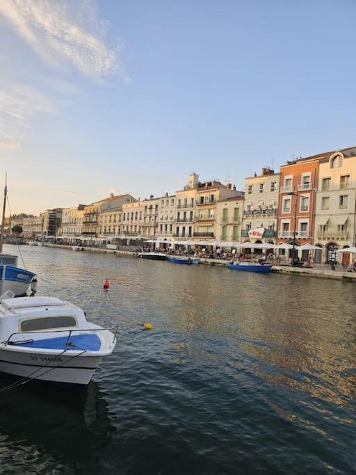 Le Calme A Deux Pas Du Port De Sete Apartamento Exterior foto